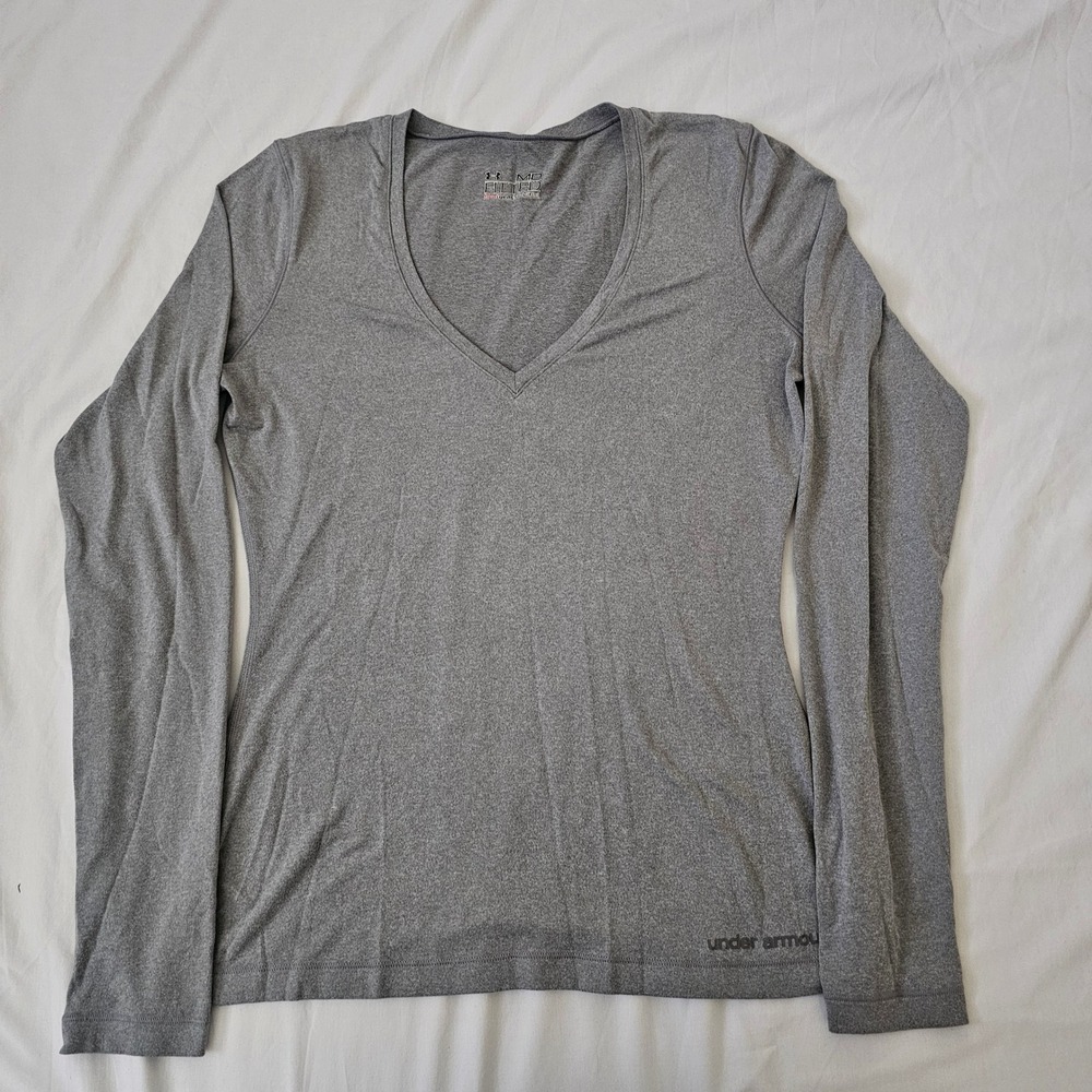 Under Armour Shirt Womens Medium Gray HeatGear Long Sleeve Fitted V-Neck Sporty